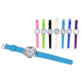 Hodinky s gumovým páskem