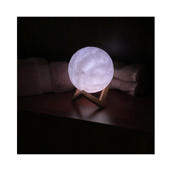 LED lampička ve tvaru měsíce