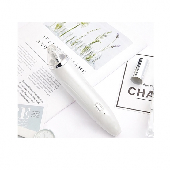 Vakuový čistič pleti na černé tečky