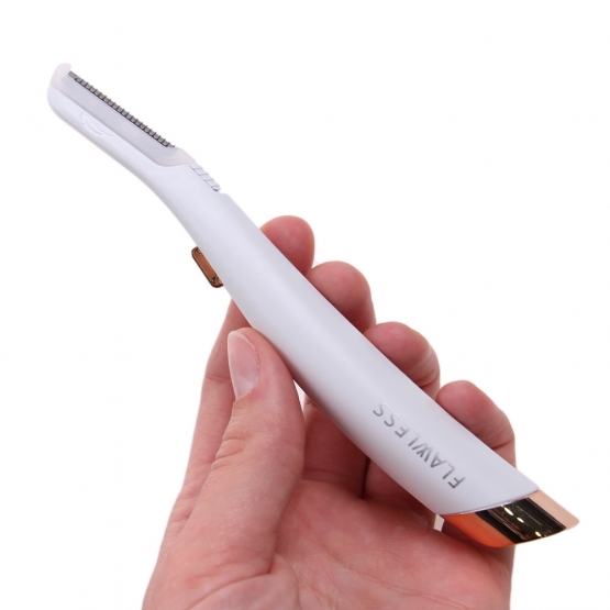 Seřezávač obočí s LED osvětlením