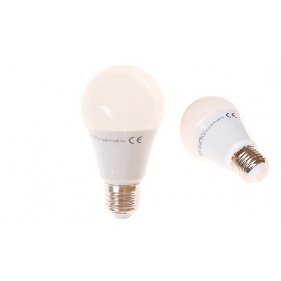 LED žárovka A60-7W E27