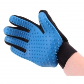 Vyčesávací masážní rukavice