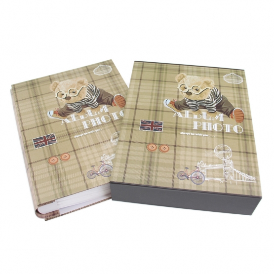 Fotoalbum medvídek s brýlemi na 200 fotografií