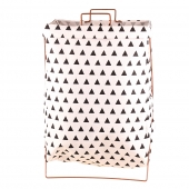 Plátěný koš na prádlo se stojanem bílý s trojúhelníky