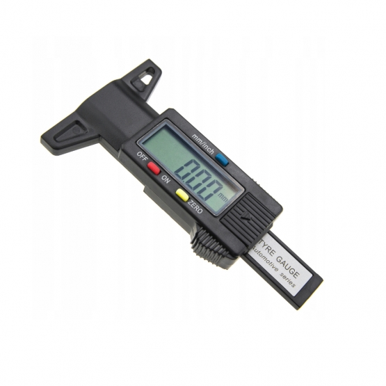 Měřič hloubky dezénu pneumatik