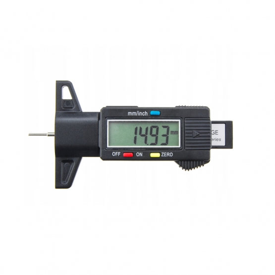 Měřič hloubky dezénu pneumatik