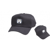 Kšiltovka s integrovaným LED světlem