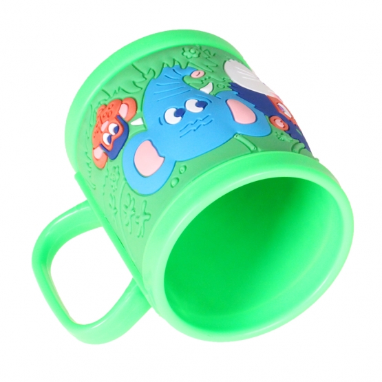 Hrnek dětský plastový (zelený se zvířátky)