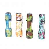 USB svítilna se zoomem maskáčová