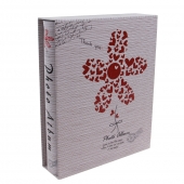 Fotoalbum s květinou na 200 fotografií šedé
