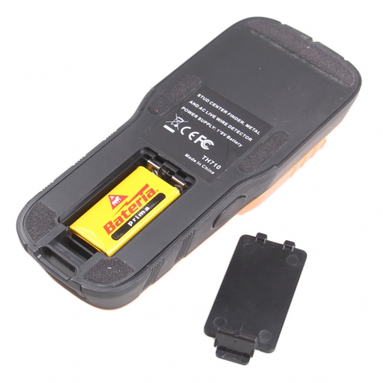 Detektor elektrických kabelů a kovů