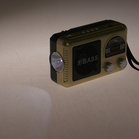 Solární 3pásmové rádio FERVENT zlaté