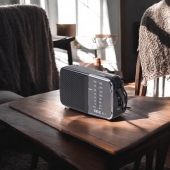 2pásmové kapesní rádio ICF-7 černé