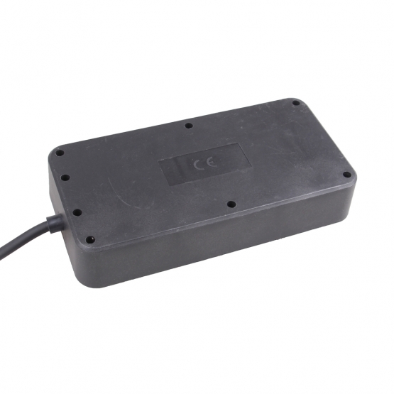 Prodlužovací kabel 2,5 m se 6 výstupy a USB