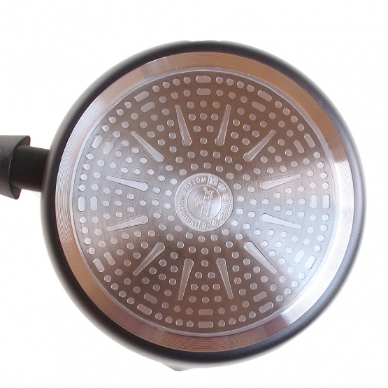 Nepřilnavá pánev 22 cm