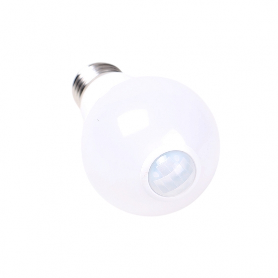 LED žárovka s pohybovým senzorem 15 W E27